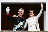 Os novos reis da Dinamarca e o beijo que colocou fim à alegada crise no ...