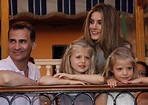 El Rey Felipe VI, la Reina y sus hijas llegan a Mallorca