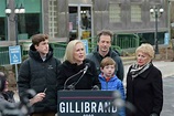 Presidential candidate Gillibrand stumps at Brunswick diner - Times Union