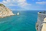 Yalta and The Fairytale Swallow's Nest Castle - Crimea, Ukraine (Russia ...