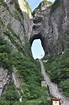 Montaña de Tianmen conocida como Puerta del Cielo, CHINA | Beautiful ...