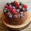 Chocolate Caramel Berry Cake by chefvanessamusi | Quick & Easy Recipe ...