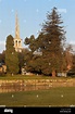 La Iglesia de San Pedro, Wallingford, el Río Támesis. Oxfordshire ...