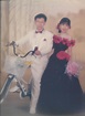 簡余晏 - 陳醫師與柯P的婚紗照真有趣啊~~那個時代是流行腳踏車入鏡嗎？