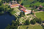 Schloss Meseberg in Brandenburg - Bundesgästehaus | Luftaufnahme ...