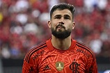 Matheus Cunha ganha minutos e mostra segurança no gol do Flamengo ...
