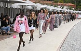 Chanel | Resort 2023 - Vogue | Desfiles