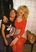 1981 : Angus Young and wife Ellen Van Lochem backstage at an AC/DC ...