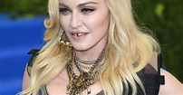 Madonna, de look camuflado, se diverte em comunidade e web pira: 'Cadê ...