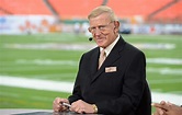 Recent retiree Lou Holtz finds a job as a college football analyst, again