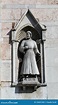 Catedral De Ferrara, Italia, Estatua De Alberto V D ‘Este Foto de ...