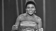 Miriam Makeba - Qongqothwane (The Click Song) (Live, 1963) - YouTube