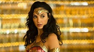 Gal Gadot Wonder Woman 1984 Salary Is $10 Million, Over 30x First Film ...