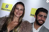 Luana Piovani e o marido, Pedro Scooby, estiveram juntos no Prêmio da ...