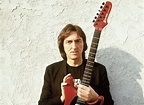 Allan Holdsworth: adiós al hombre de los raros acordes - Revista Ladosis