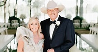 Look Back On Alan Jackson's 40+ Year Marriage With Wife, Denise ...