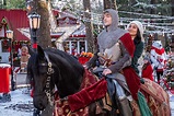 Un cavaliere per Natale: una scena del film con Vanessa Hudgens, Josh ...