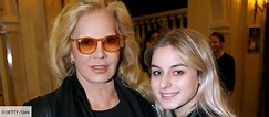 Darina Scotti, la fille de Sylvie Vartan, fête ses 21 ans : l’adoption ...