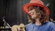 Interview: Edie Brickell on New Bohemians, Jerry Garcia, Whistling at ...