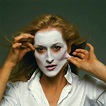 Meryl Streep posing in an Annie Leibovitz photograph for Rolling Stone ...