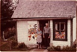 Maud and Everett, 1963 | Maud lewis, Maudie lewis, Artist life
