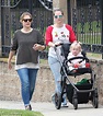 Kristen Bell keeps it casual with her daughter Lincoln in LA | Daily ...
