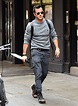 Justin Theroux - Gray sweater, street style Sweater Street Style ...