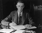 Vannevar Bush – Wikipedia