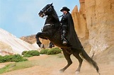 Atando los caballos: El Zorro