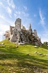 Ruinas Del Castillo De Hrusov Distrito De Zlate Moravce Región De Nitra ...