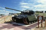 File:Centurion Tank outside the Redoubt Fortress.jpg - Wikipedia