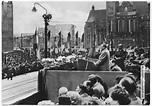 Ministerpräsident Otto Grotewohl vollzieht am 10.5.1953 die Umbenennung ...