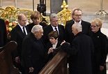 Helmut Schmidt: Staatsakt und Trauerfeier in Hamburg (Fotos) - DER SPIEGEL