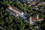 Luftaufnahme Beilngries - Burganlage des Schloss im Ortsteil Hirschberg ...