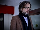 Jarvis Cocker lanza música para ‘Likely Stories’, la serie de Neil ...