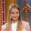 View Jodie Foster Young Pictures Background