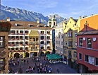Das Goldene Dachl in Innsbruck - das Wahrzeichen der Stadt Innsbruck in ...