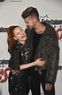 Pin de Serpent 🐍 em Madelaine Petsch | Fotos com namorado tumblr, Divas ...