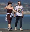 Lorde is seen for the first time in EIGHTEEN months as she kisses her ...