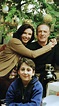 James Caan, Mary Steenburgen and Daniel Tay in 'Elf' (2003) | Michael ...