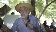 Hugo Blanco Galdos y la Liberación de la Madre Tierra - YouTube
