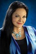 Sophisticated Styles: The Timeless Elegance of Crystal Gayle's Iconic ...