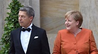 Endlich hat Angela Merkel Zeit - doch ihr Ehemann bekommt Job im Ausland