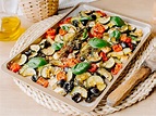 Mediterranes Zucchinigemüse aus dem Ofen Rezept | LECKER