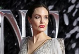Angelina Jolie em meio às chamas, mas ainda linda nas primeiras imagens ...