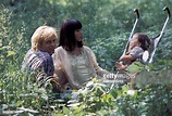 L'acteur Klaus Kinski avec sa femme Geneviève Minhoi-Loanic et leur ...