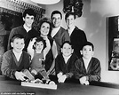 Jerry Lewis 'intentionally excluded' oldest kids from will | Daily Mail ...