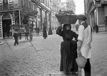 Rua Garrett. Uma fotografia de Joshua Benoliel 1910 Vintage Photography ...