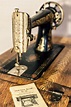 Antique Singer Sewing Machine with Iron Treadle and Table – Mo. Import Co.