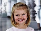 Estelle di Svezia compie 9 anni, le nuove foto ufficiali